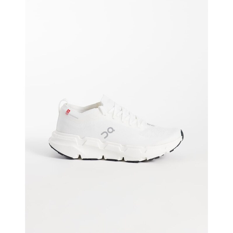ON Cloudsoma Outdoor trainers in white - WHITE