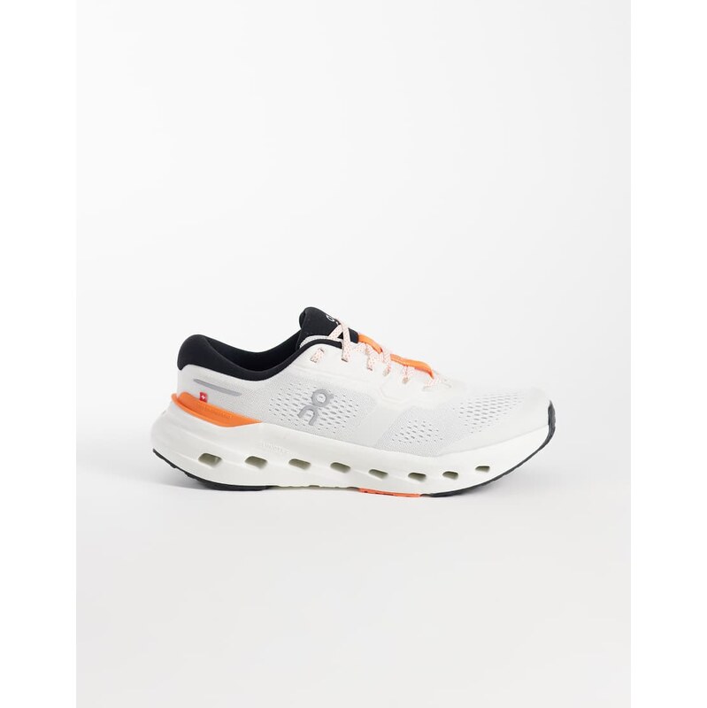 ON Cloudrunner 3 Performance Running trainers in White and