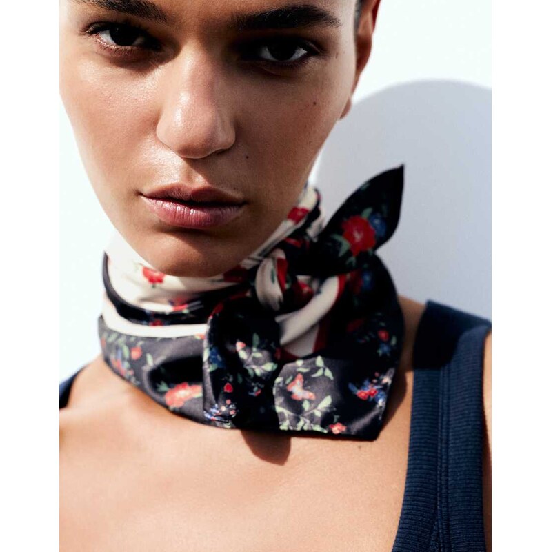 Pull&Bear Floral print scarf in beige marl-Neutral