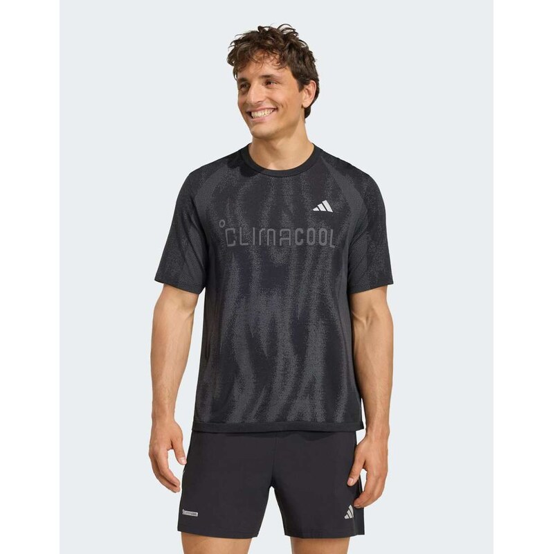 adidas performance Tech apparel seamless t-shirt in black / grey