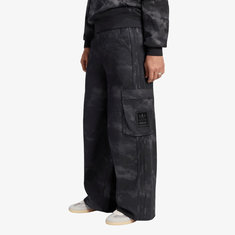 adidas Originals Kalhoty adidas Camo Pants Black M