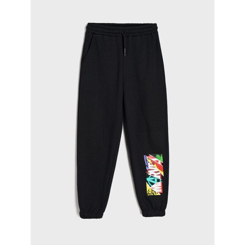 Sinsay - Tepláky loose jogger Marvel - černá