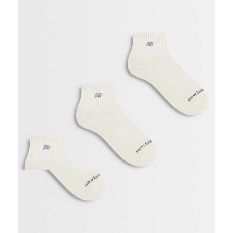 New Balance logo patch 3 pack ankle socks in off-white