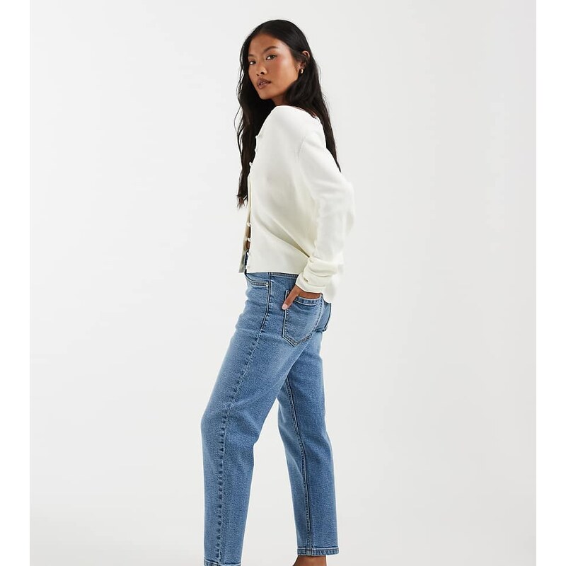 ASOS Petite ASOS DESIGN Petite slim fit mom jeans in lightwash
