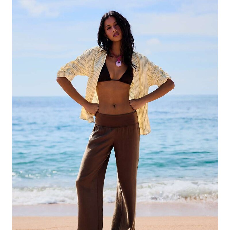 Bershka Tall turn-up waist trousers in brown-White
