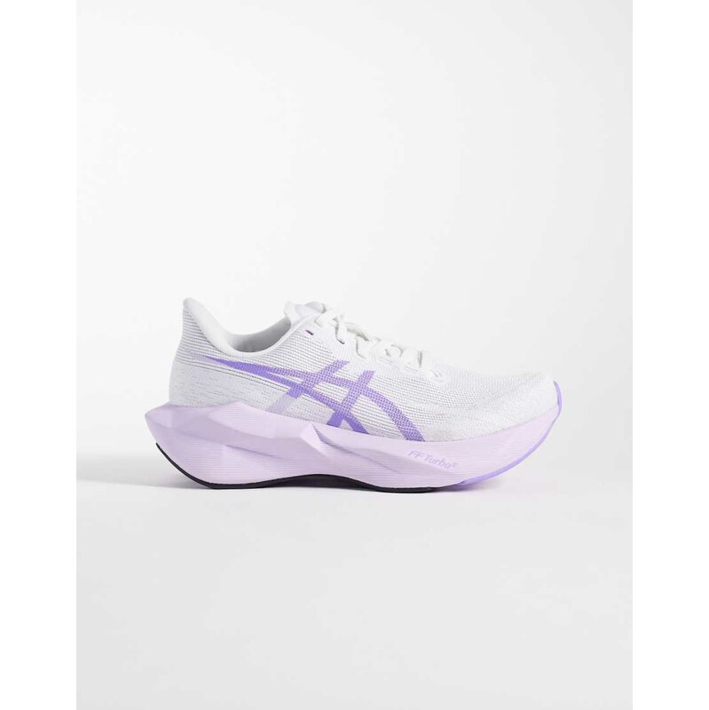 Asics Novablast 6 running trainers in white and lilac