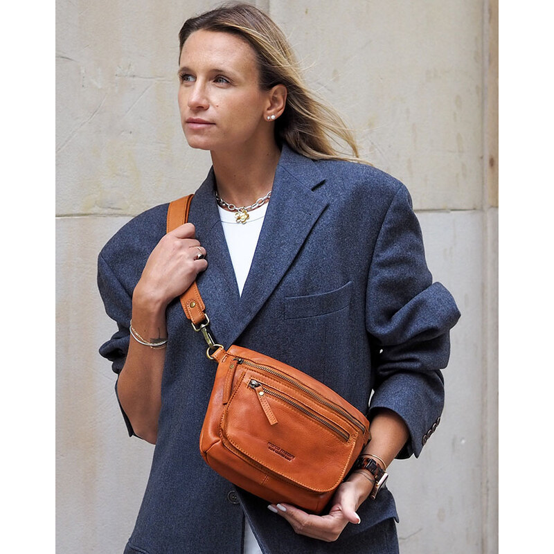 Dámská kožená crossbody kabelka se širokým popruhem MARCO