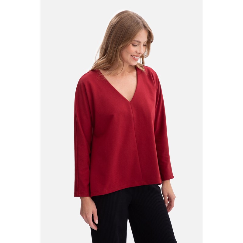 BeWear Womans Knit V-neck pullover top - maroon