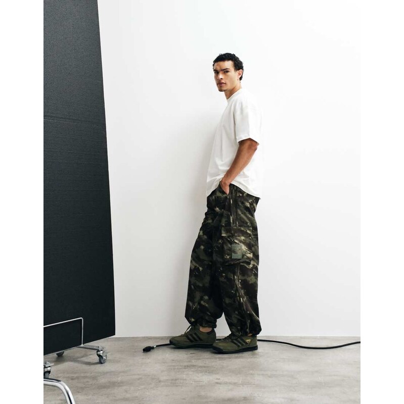 adidas Originals loose fit trousers in camo-Green
