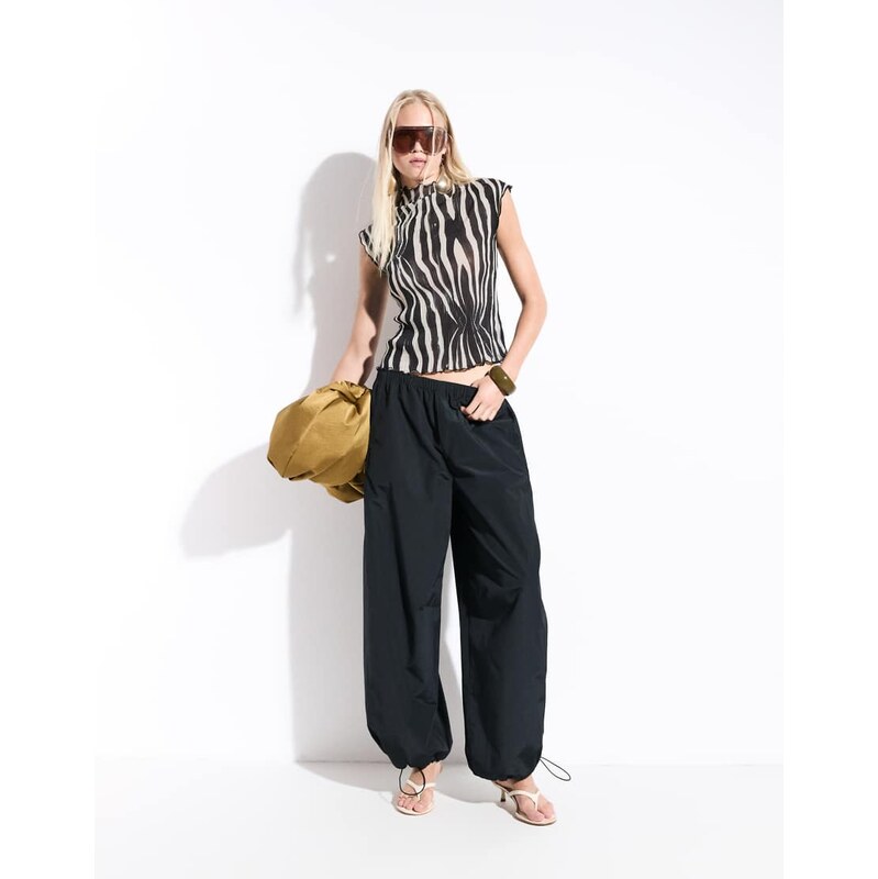 ASOS DESIGN pull on balloon trouser in black