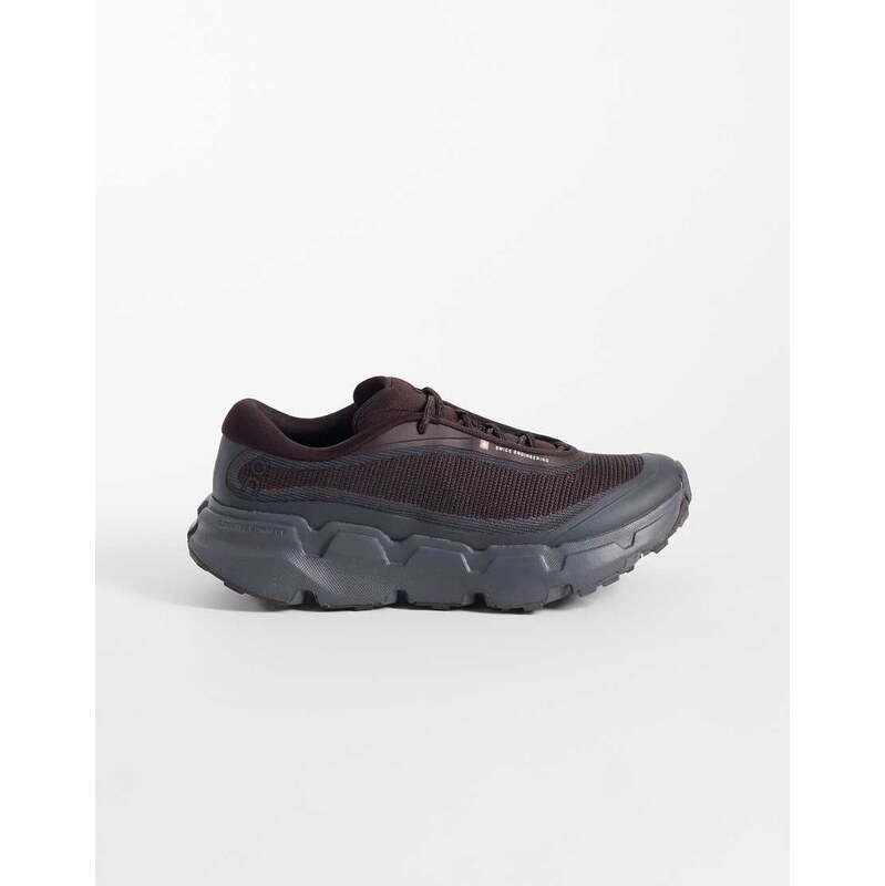 ON Cloudsoma Hike Outdoor trainers in brown and black