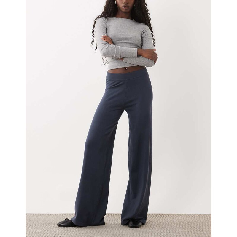 Mango relaxed trouser in blue