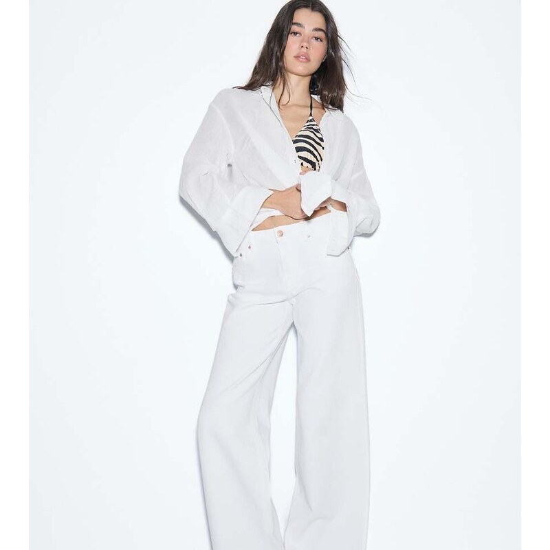Stradivarius Petite d91 low wide-leg twill jeans in white