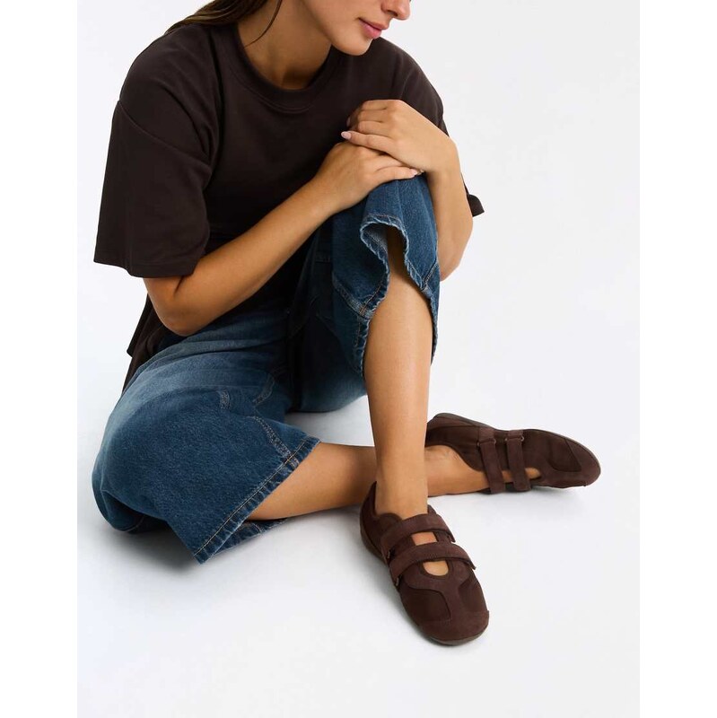 Bershka Sporty ballet flats in brown