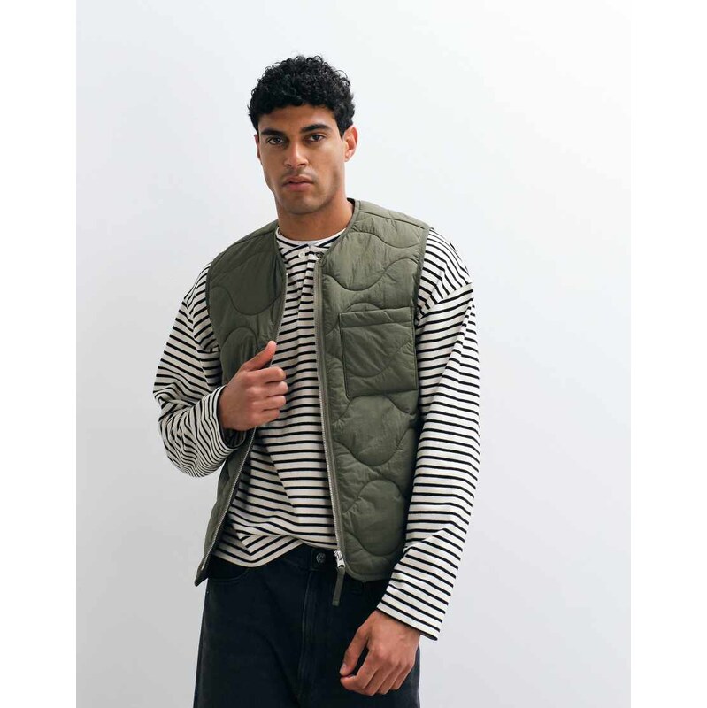 ARKET quilted gilet with zip front in khaki-Green
