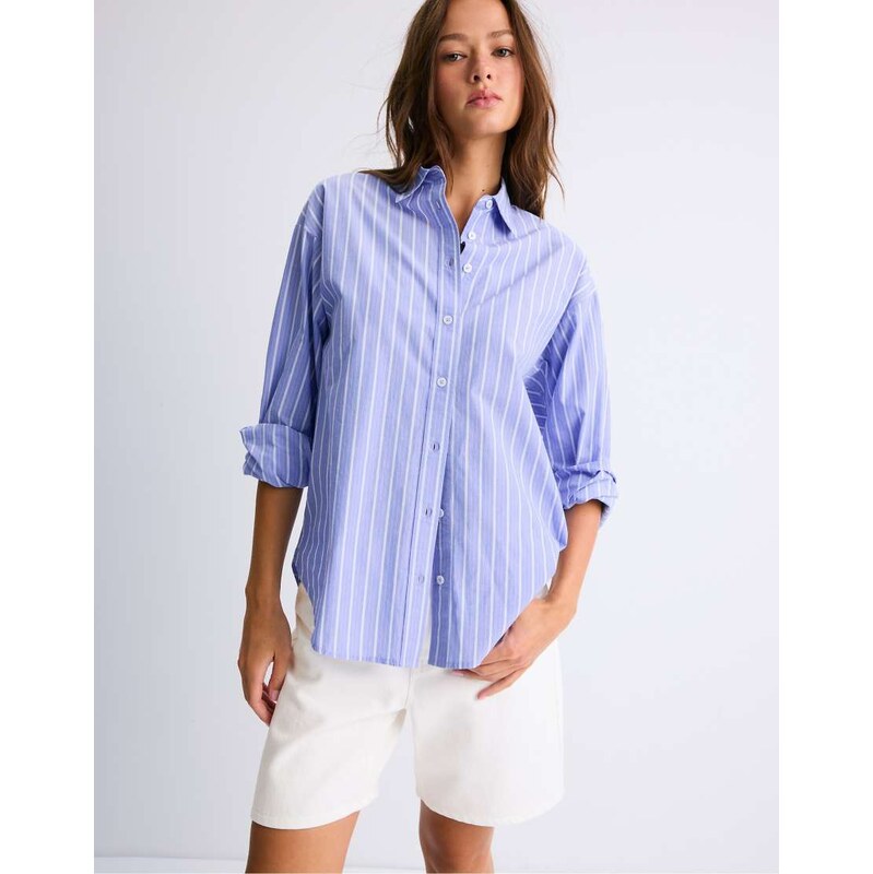 Stradivarius Adjustable regular poplin shirt in sky blue