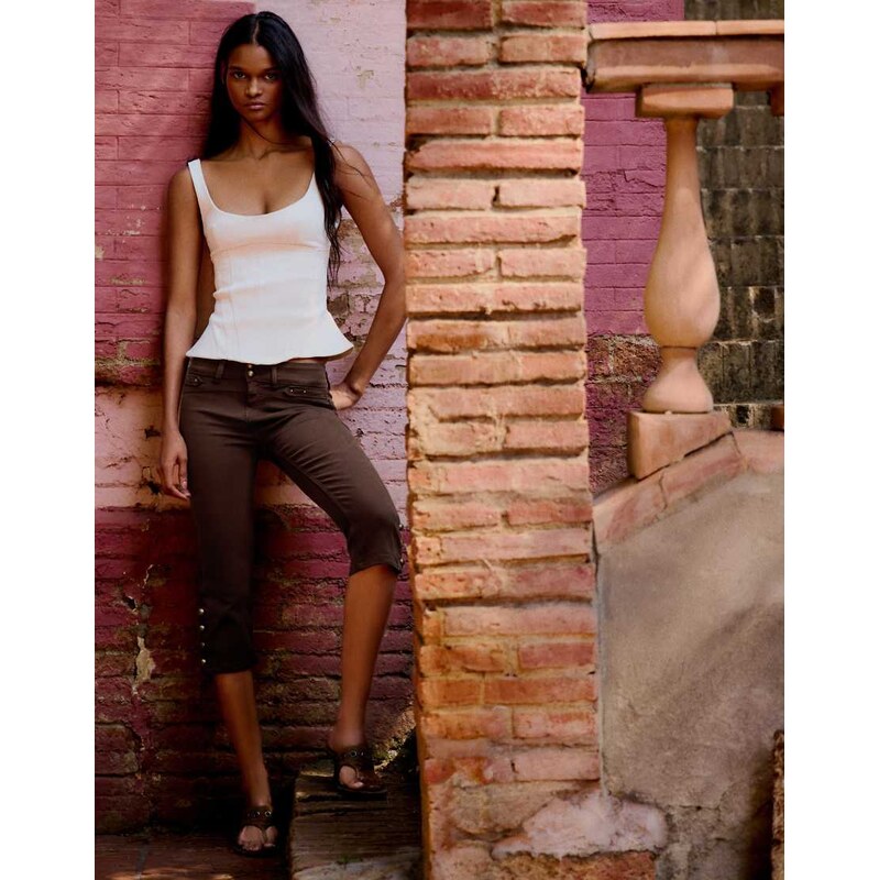 Bershka Button-up capris jeans in brown