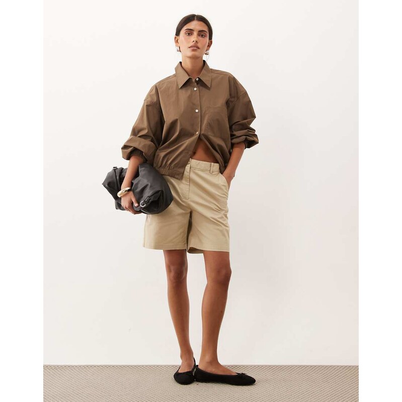 GANT high waist mom shorts in beige-Neutral