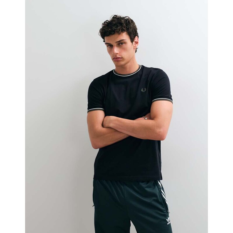 Fred Perry twin tipped t-shirt in black
