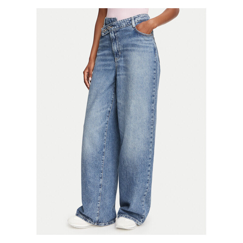 Jeansy Guess