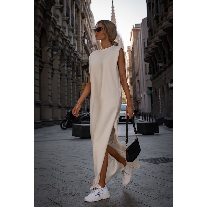 Made Of Emotion Womans Shoulder pad maxi dress - creme