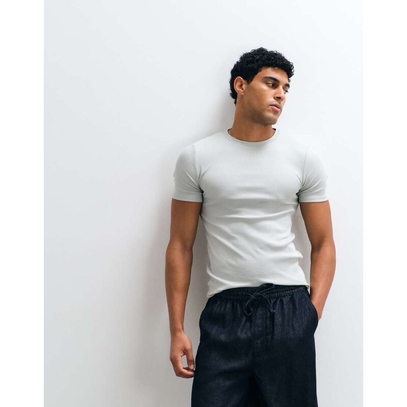 ASOS DESIGN Essentials muscle fit t-shirt in green rib