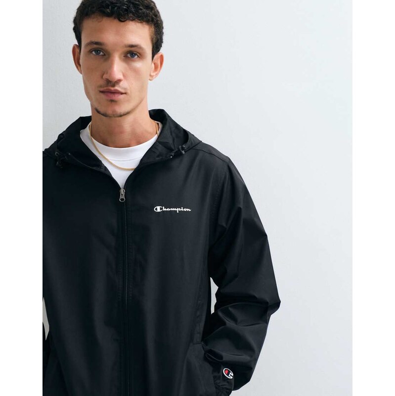 Champion Outdoor Windbreaker in black