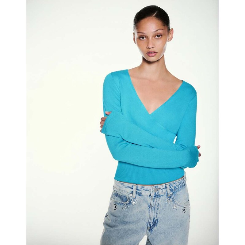 Pull&Bear Surplice neckline jumper in turquoise-Blue