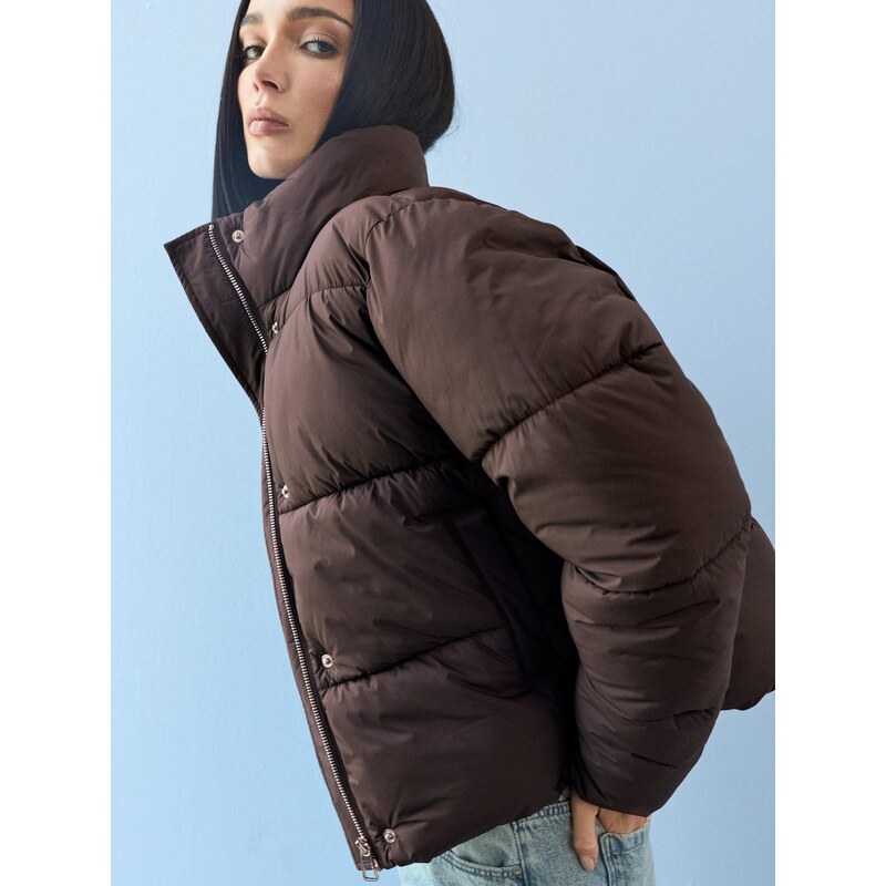 Sinsay - Prošívaná puffer bunda s límcem - mahaghonová