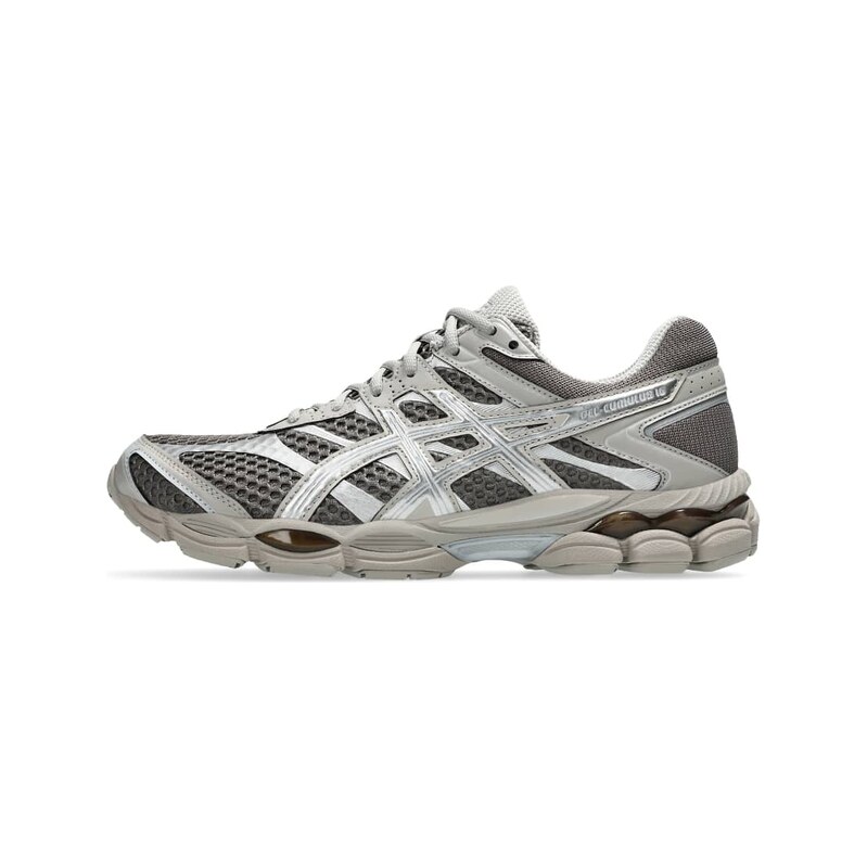 Asics Gel-Cumulus 16 in powder brown and silver