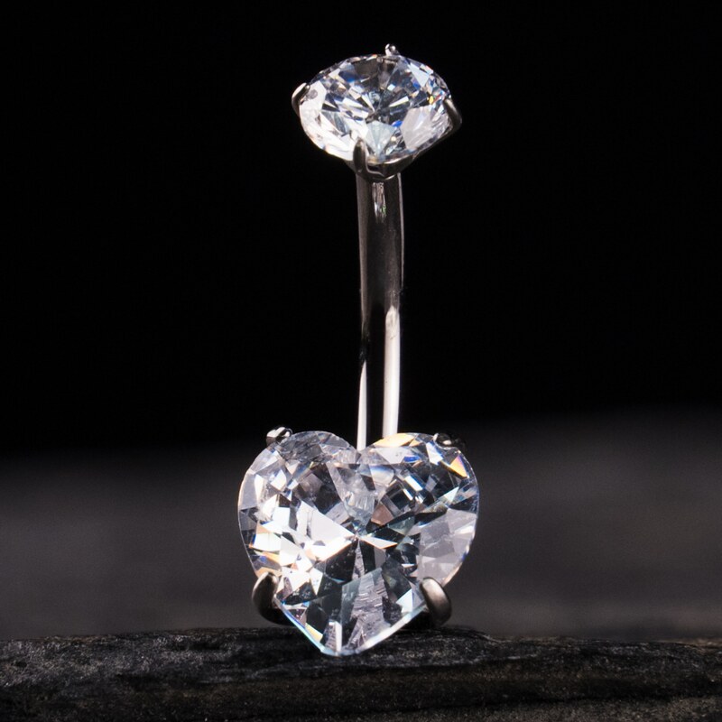 CryptoEshop Titanový piercing do pupíku ve tvaru srdce Pure