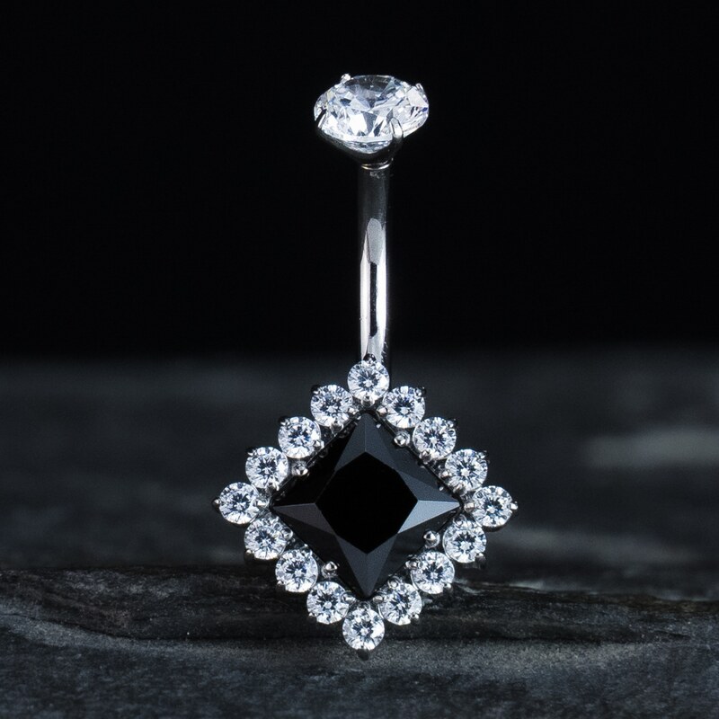 CryptoEshop Titanový piercing do pupíku BlackCrystal se zirkony