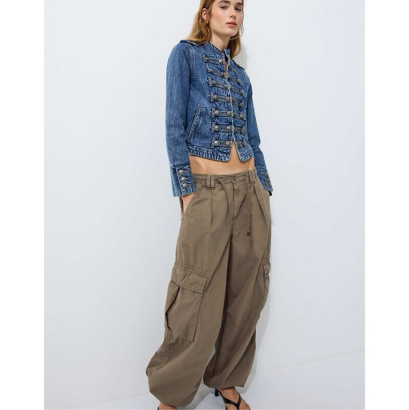 Stradivarius 100% cotton buttoned denim jacket in overdyed blue