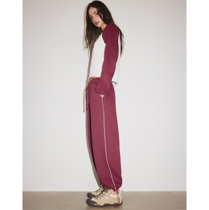 Stradivarius Toggle jogger trousers in dark red