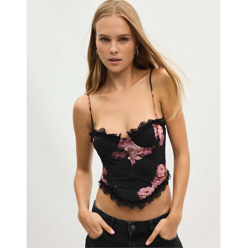 Stradivarius Fitted floral print cropped top in red
