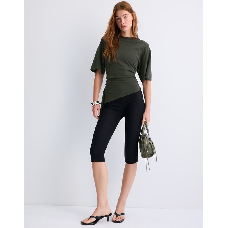 Stradivarius Asymmetric short sleeve t-shirt in khaki-Green