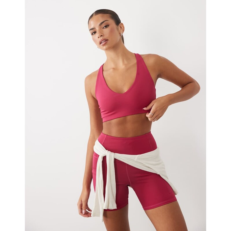 4505 active V-neck racer back medium support sports bra in