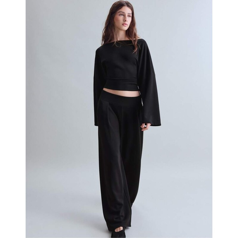 Stradivarius Asymmetric cropped sweatshirt in black
