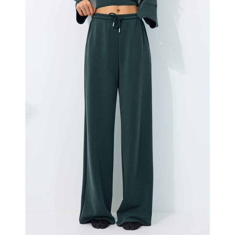 Stradivarius Soft-touch palazzo trousers in khaki-Green