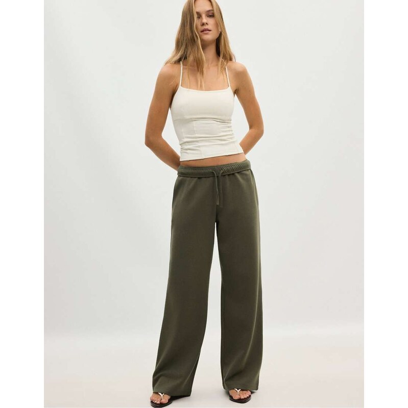 Stradivarius Wide-leg jogger trousers in khaki-Green