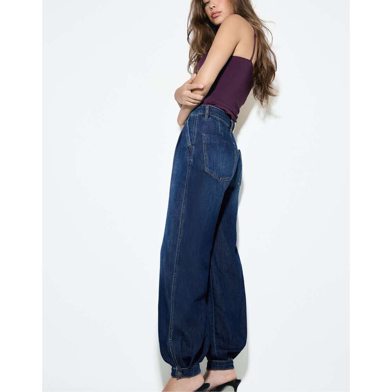 Stradivarius 100% cotton sarouel jeans in medium denim wash-Blue