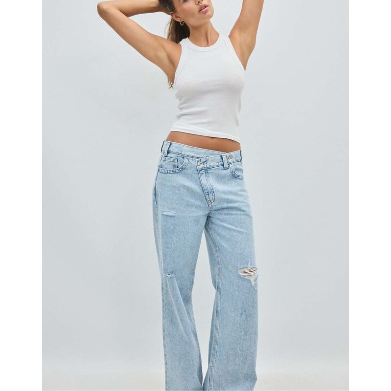 Stradivarius Wide-leg crossover waist jeans in medium light blue