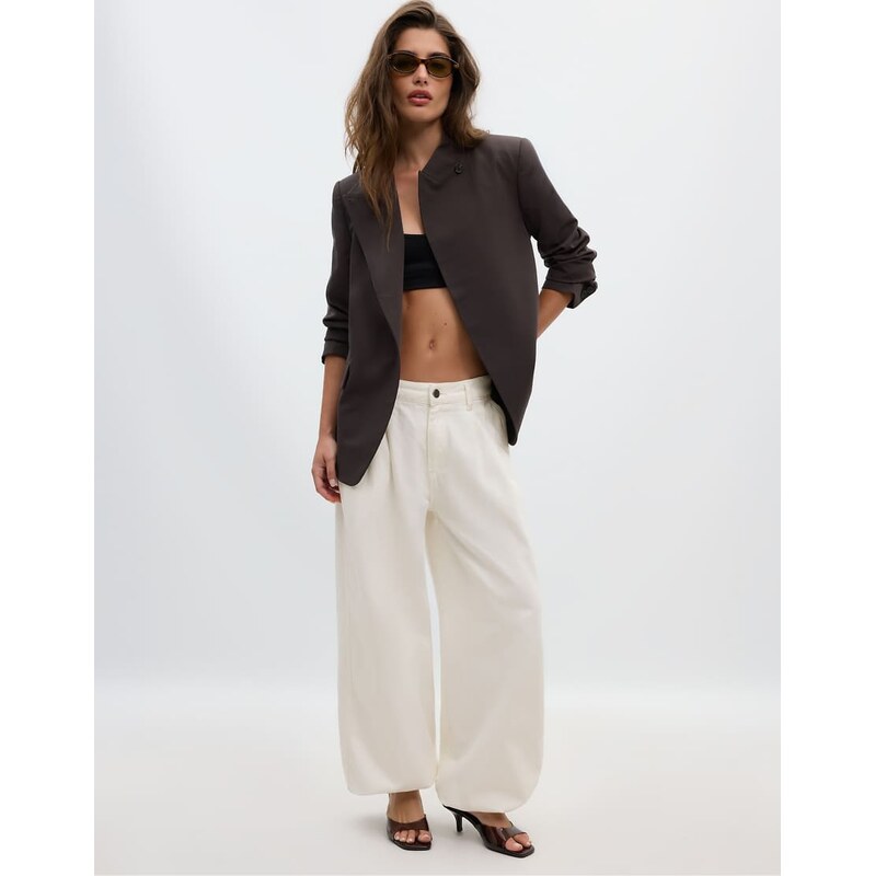 Stradivarius Asymmetrical regular fit blazer in brown