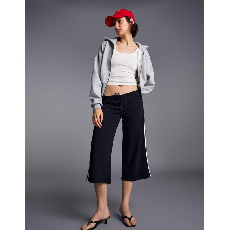 Bershka Zip-up hooded sweatshirt with sash in light grey