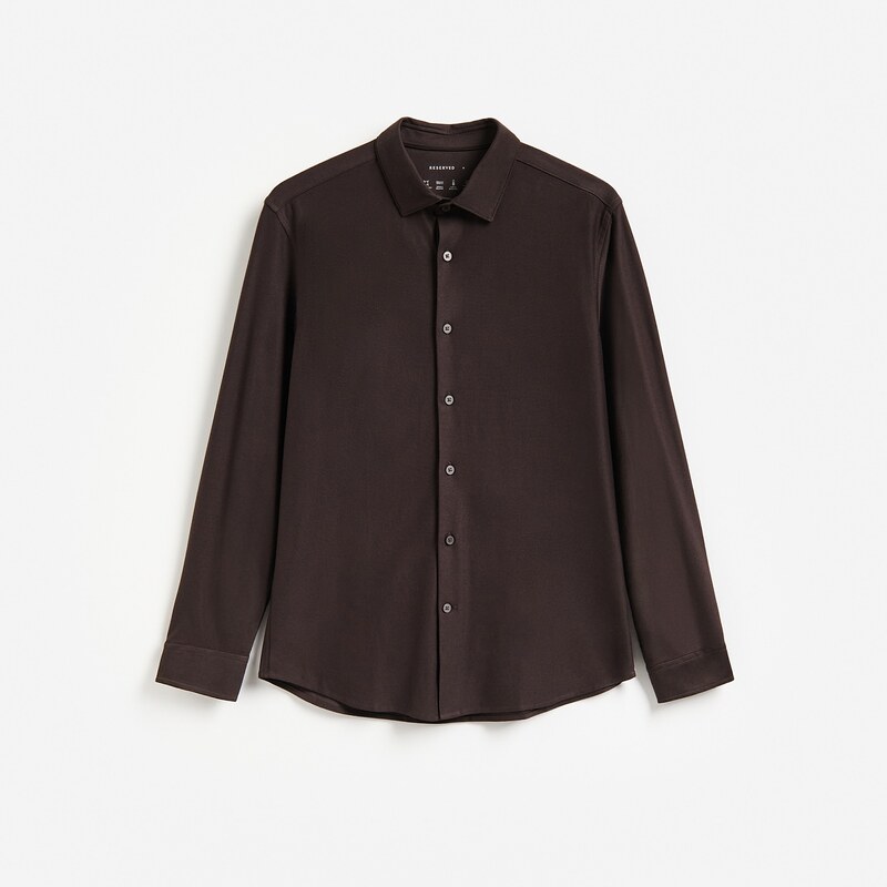 Reserved - Jednobarevná košile slim fit - tmavě hnědá