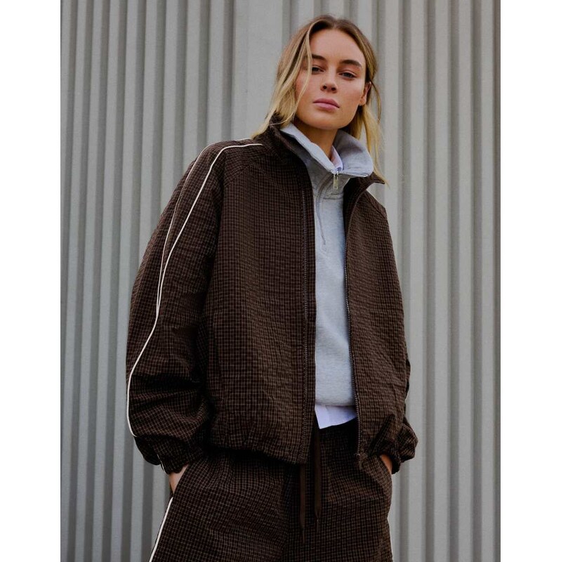 Bershka Contrast lightweight jacket in brown