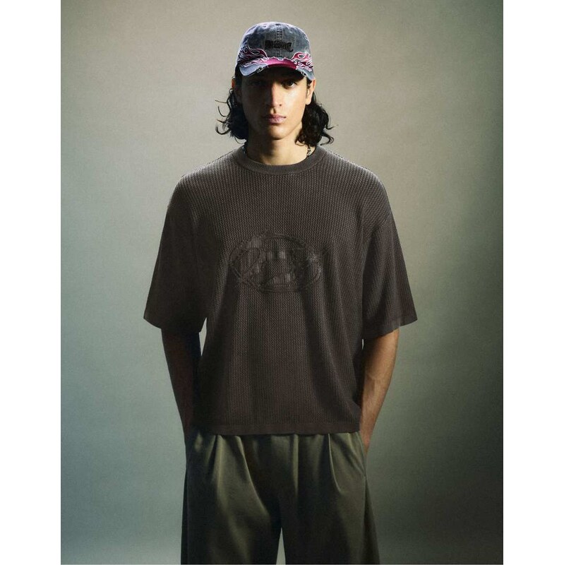 Bershka Short sleeve washed-effect t-shirt with patches in grey