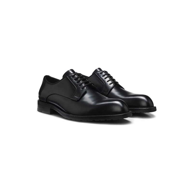 Derby shoes in brush-off leather with embossed logo