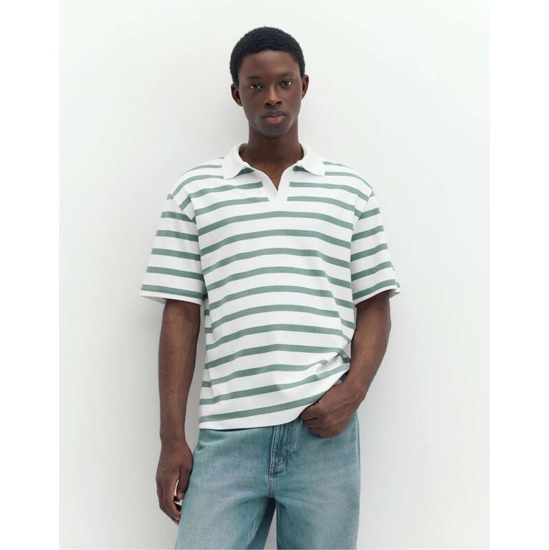 Pull&Bear Short sleeve interlock polo shirt in brown-Multi