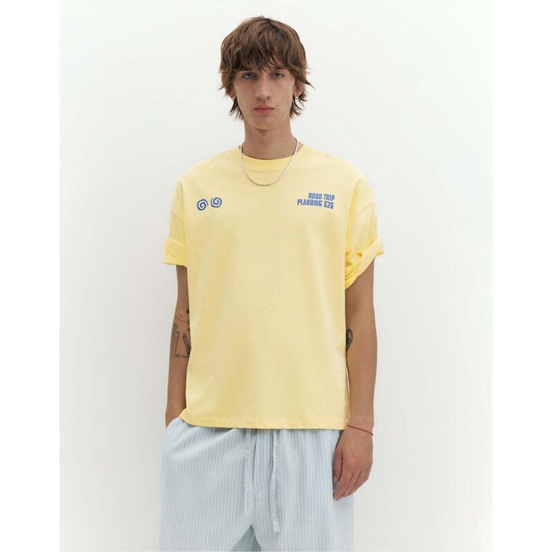 Pull&Bear Stwd road trip graphic t-shirt in yellow